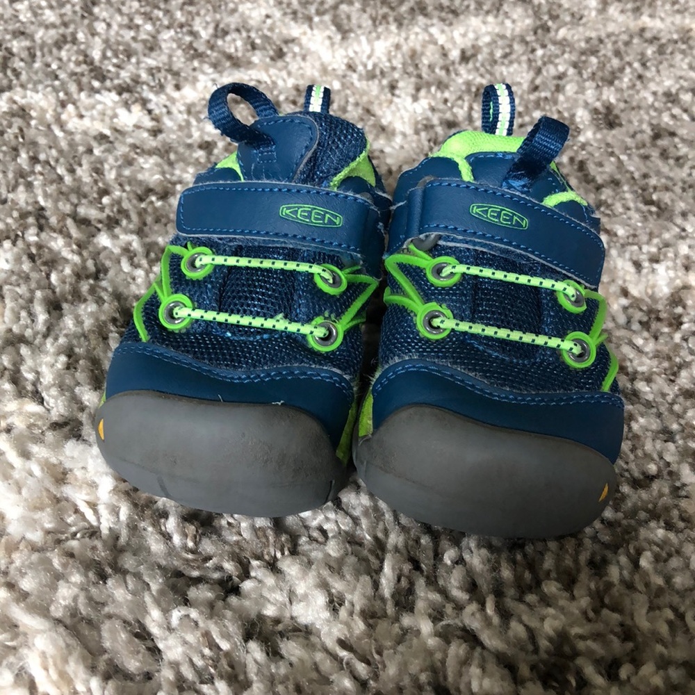 Toddler Keens size 7